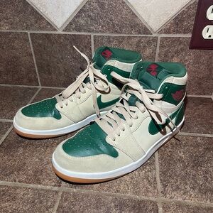 Nike High-Top Sneakers Green and Cream